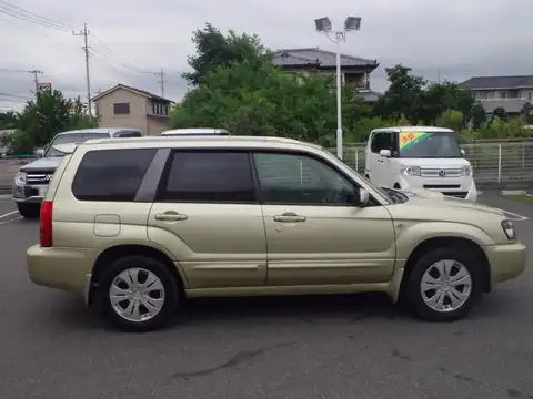 カタログ画像：フォレスター （FORESTER） ＸＴ 2004年4月 TA-SG5 2000cc シャンパンゴールド・オパール 燃費13.0km / l 外装