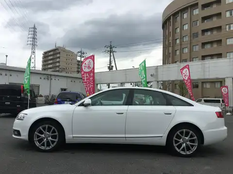 カタログ画像：Ａ６ （A6） ２．８ＦＳＩクワトロ 2010年8月 ABA-4FCCEA 2800cc アイビスホワイト 燃費9.7km / l 外装