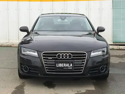 カタログ画像：Ａ７スポーツバック （A7 SPORTBACK） ３．０ＴＦＳＩクワトロ 2013年7月 DBA-4GCGWC 3000cc ファントムブラックパールエフェクト 燃費11.0km / l フロント