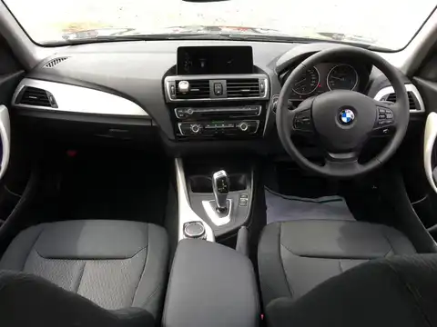 カタログ画像：１シリーズ （1 SERIES） １１８ｉ 2017年8月 DBA-1R15 1500cc 燃費18.1km / l 内装