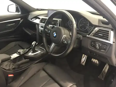 カタログ画像：３シリーズ （3 SERIES） ３２０ｄ セレブレーションエディション スタイルエッジ 2016年5月 LDA-8C20 2000cc アルピン・ホワイト 燃費21.4km / l 内装