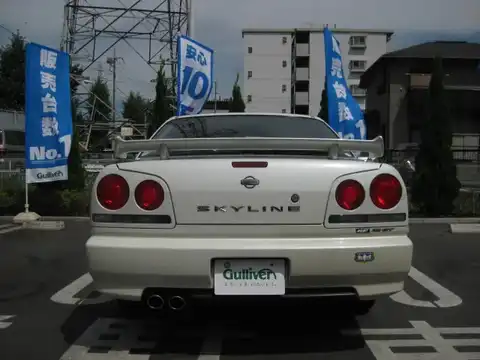 カタログ画像：スカイライン （SKYLINE） ２５ＧＴ－Ｘ 1998年5月 GF-ER34 2500cc ホワイト 燃費10.6km / l バック