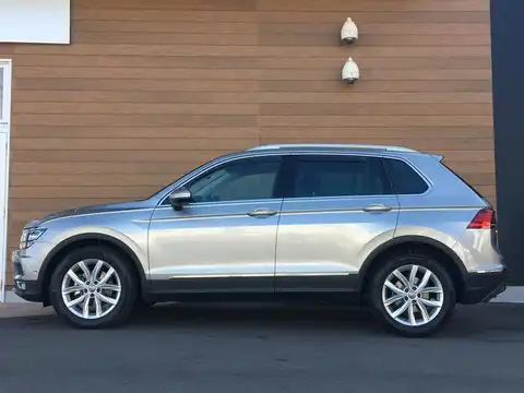 カタログ画像：ティグアン （TIGUAN） ＴＳＩ ハイライン 2018年3月 ABA-5NCZE 1400cc タングステンシルバーメタリック 燃費16.3km / l 外装