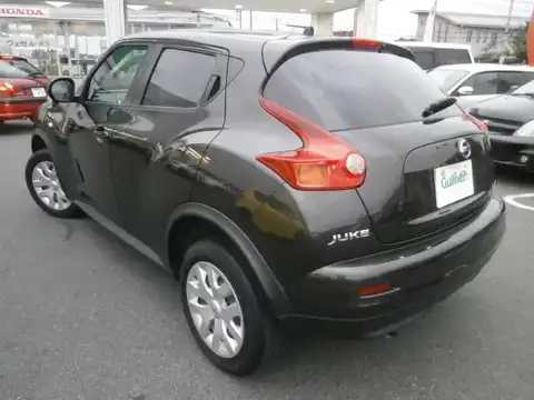 カタログ画像：ジューク （JUKE） １５ＲＳ タイプＶ 2014年4月 DBA-YF15 1500cc サファイアブラック（Ｐ） 燃費18.0km / l バック