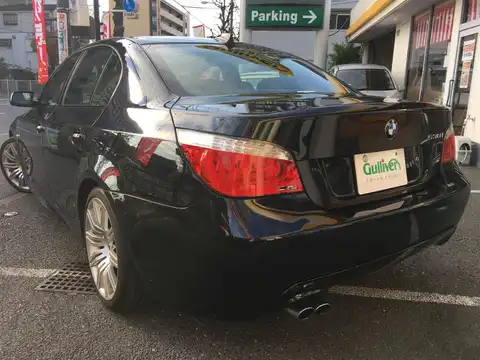 カタログ画像：５シリーズ （5 SERIES） ５３０ｉ 2007年6月 ABA-NU30 3000cc モナコ・ブルーメタリック 燃費9.4km / l バック