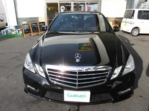 カタログ画像：Ｅクラス （E-CLASS） Ｅ２５０ ＣＧＩブルーエフィシェンシー アバンギャルド １２５！エディション 2011年1月 DBA-212047C 1800cc オブシディアンブラック（Ｍ） 燃費10.8km / l フロント