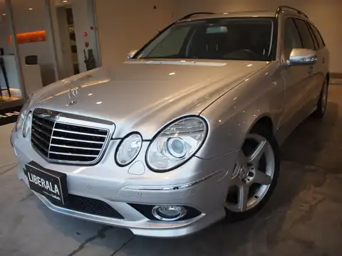 カタログ画像：Ｅクラスステーションワゴン （E-CLASS STATIONWAGON） Ｅ３５０ ステーションワゴン アバンギャルドＳ 2007年1月 DBA-211256C 3500cc キューバナイトシルバー（Ｍ）orイリジウムシルバー（Ｍ） 燃費8.5km / l フロント