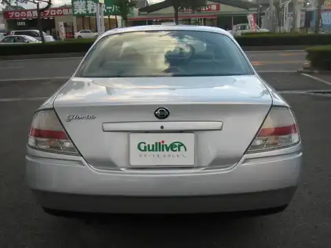 カタログ画像：グロリア （GLORIA） ３００ＴＸ Ｅパッケージ装着車 2000年6月 GH-HY34 3000cc プラチナシルバー（Ｍ） 燃費11.2km / l バック