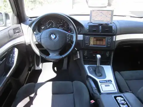 ＢＭＷ,５シリーズ,５２５ｉ Ｍスポーツ,2001年10月