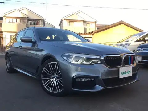 カタログ画像：５シリーズ （5 SERIES） ５２３ｄツーリング Ｍスポーツ 2019年10月 LDA-JM20 2000cc ソフィスト・グレー・ブリリアント・エフェクト（メタリック・カラー）orブルーストーン（メタリック・カラー） 燃費19.4km / l メイン（その他）