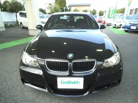 カタログ画像：３シリーズ （3 SERIES） ３２０ｉ Ｍスポーツ プラス 2008年10月 ABA-VA20 2000cc ブラック・サファイア（メタリック・カラー） 燃費12.0km / l フロント