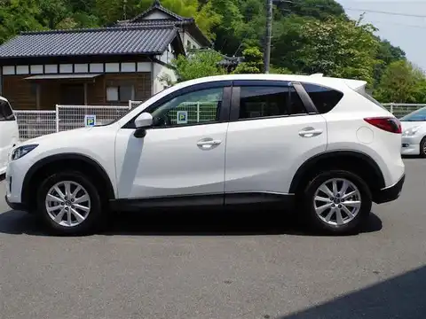 カタログ画像：ＣＸ－５ （CX-5） ２０Ｓ 2013年10月 DBA-KEEFW 2000cc クリスタルホワイトパールマイカ 燃費16.4km / l 外装