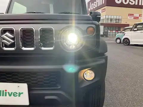 カタログ画像：ジムニー （JIMNY） ＸＧ 2025年11月 3BA-JB64W 660cc 燃費14.3km / l メイン