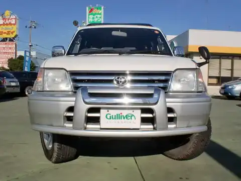 カタログ画像：ランドクルーザープラド （LAND CRUISER PRADO） ＴＸ ５人乗り仕様 パッケージⅢ 1998年1月 E-RZJ95W 2700cc クリスタルシルバーパールメタリック 燃費7.9km / l フロント