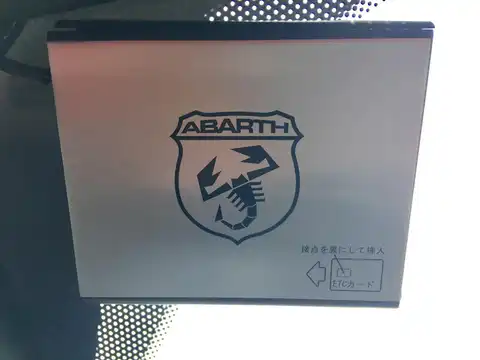 カタログ画像：アバルト５９５ （ABARTH 595） コンペティツィオーネ 2015年3月 ABA-312142 1400cc ビアンコガーラ 燃費14.0km / l 内装