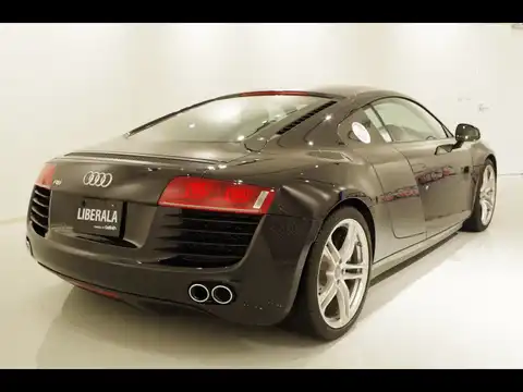 カタログ画像：Ｒ８ （R8） ４．２ＦＳＩクワトロ 2014年8月 ABA-42CNDF 4200cc ミトスブラックメタリックorパンサーブラッククリスタルエフェクト バック