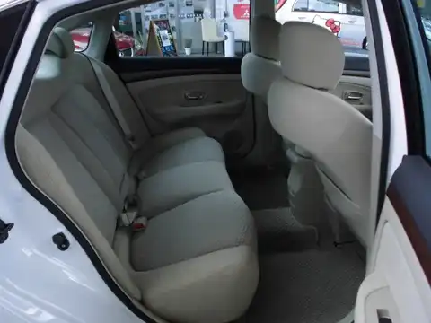 カタログ画像：ブルーバードシルフィ （BLUEBIRD SYLPHY） １５Ｍ ＦＯＵＲ 2009年5月 DBA-NG11 1500cc ホワイトパール（３Ｐ） 燃費16.0km / l 内装