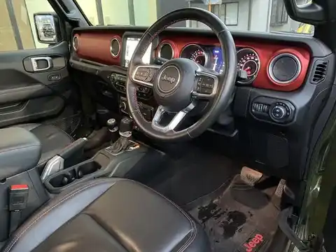 カタログ画像：ジープ・ラングラーアンリミテッド （JEEP WRANGLER UNLIMITED） ルビコン・サージグリーン 2020年12月 3BA-JL36L 3600cc サージグリーンクリアコート 燃費8.0km / l 内装