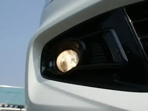 カタログ画像：ソリオバンディット （SOLIO BANDIT） ＤＪＥレーダーブレーキサポートⅡ装着車 2014年2月 DBA-MA15S 1200cc パールホワイト 燃費21.6km / l 外装
