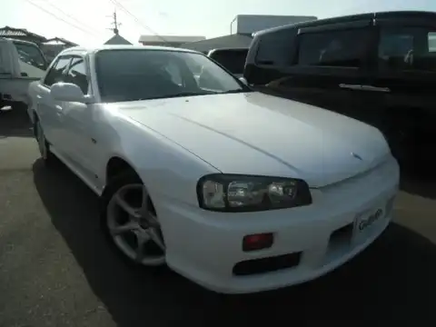 カタログ画像：スカイライン （SKYLINE） ２５ＧＴ 1998年5月 GF-ER34 2500cc ホワイト 燃費10.6km / l メイン（その他）