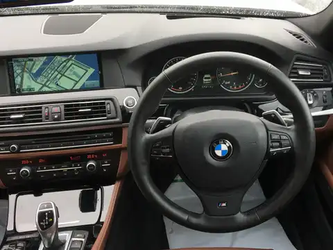 ＢＭＷ,５シリーズ,５２３ｉエクスクルーシブスポーツ,2013年4月