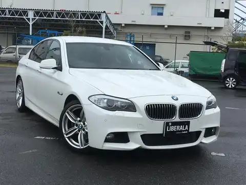 カタログ画像：５シリーズ （5 SERIES） ５２３ｉエクスクルーシブスポーツ 2013年4月 DBA-XG20 2000cc アルピン・ホワイトⅢ 燃費14.2km / l メイン