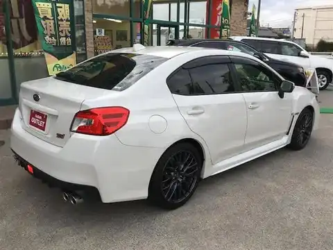 カタログ画像：ＷＲＸ ＳＴＩ （WRX STI） ＳＴＩ 2016年5月 CBA-VAB 2000cc クリスタルホワイト・パール 燃費9.4km / l バック