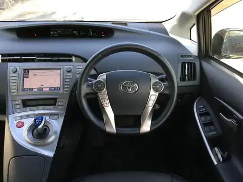 カタログ画像：プリウスＰＨＶ （PRIUS PHV） Ｇレザーパッケージ 2014年8月 DLA-ZVW35 1800cc ダークブルーマイカ 燃費30.8km / l 内装