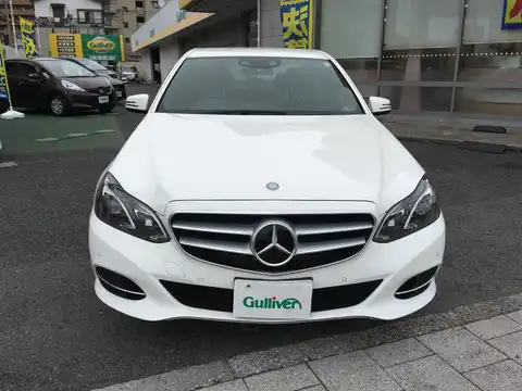 カタログ画像：Ｅクラス （E-CLASS） Ｅ３００ アバンギャルド 2013年5月 RBA-212055C 3500cc ダイヤモンドホワイト（Ｍ） 燃費12.8km / l フロント