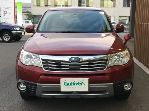 カタログ画像：フォレスター （FORESTER） ２．０ＸＳ 2007年12月 DBA-SH5 2000cc カメリアレッド・パール 燃費14.0km / l フロント