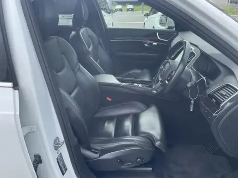 カタログ画像：ＸＣ９０ （XC90） Ｔ８ ツインエンジン ＡＷＤ エクセレンス 2018年8月 DLA-LB420XCPA 2000cc アイスホワイト 燃費13.7km / l フロント