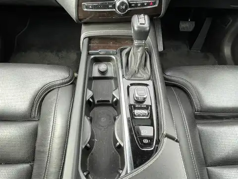 カタログ画像：ＸＣ９０ （XC90） Ｔ８ ツインエンジン ＡＷＤ エクセレンス 2018年8月 DLA-LB420XCPA 2000cc アイスホワイト 燃費13.7km / l フロント