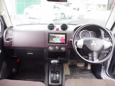 カタログ画像：パジェロミニ （PAJERO MINI） ＶＲ 2010年8月 ABA-H58A 660cc ダークブルーマイカ 内装