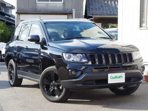 カタログ画像：ジープ・コンパス （JEEP COMPASS） アルティテュード スポーツ 2015年3月 ABA-MK49 2000cc マキシマムスチールメタリッククリアコート 燃費10.5km / l メイン（その他）