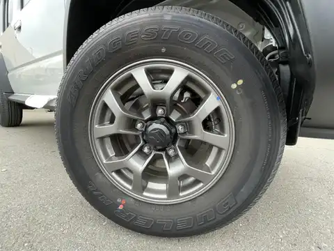 カタログ画像：ジムニー （JIMNY） ＸＧ 2025年11月 3BA-JB64W 660cc 燃費14.3km / l タイヤ
