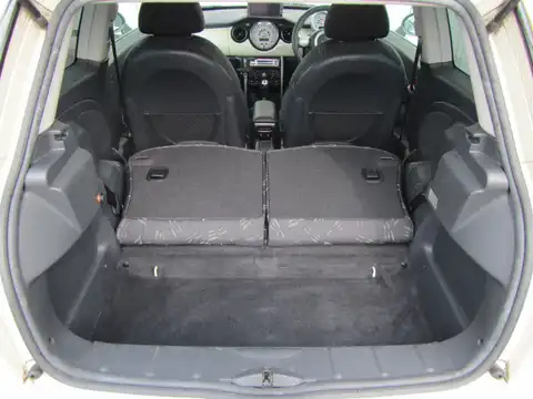 カタログ画像：ＭＩＮＩ （MINI） ワン 2004年9月 GH-RA16 1600cc ペッパー・ホワイト 燃費14.0km / l 内装