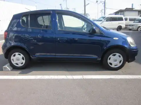 カタログ画像：ヴィッツ （VITZ） Ｆ 2002年12月 UA-SCP10 1000cc ダークブルーマイカメタリック 燃費21.5km / l 外装