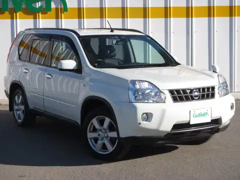 カタログ画像：エクストレイル （X-TRAIL） ２５Ｘｔ 2008年11月 CBA-TNT31 2500cc ホワイトパール（３Ｐ） 燃費11.6km / l メイン（その他）