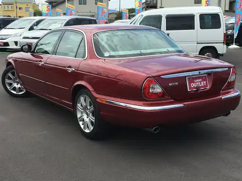 カタログ画像：ＸＪ （XJ） ＸＪ８ ４．２ 2004年4月 GH-J72SA 4200cc ラディアンスレッド 燃費7.5km / l バック