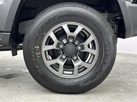 カタログ画像：ジムニー （JIMNY） ＸＧ 2025年11月 3BA-JB64W 660cc 燃費14.3km / l メイン