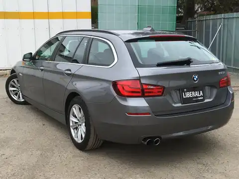 カタログ画像：５シリーズ （5 SERIES） ５２３ｉツーリング ハイラインパッケージ 2010年9月 DBA-MT25 2500cc 燃費10.2km / l バック