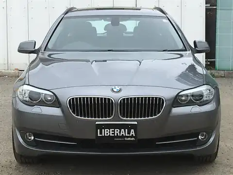 カタログ画像：５シリーズ （5 SERIES） ５２３ｉツーリング ハイラインパッケージ 2010年9月 DBA-MT25 2500cc 燃費10.2km / l フロント