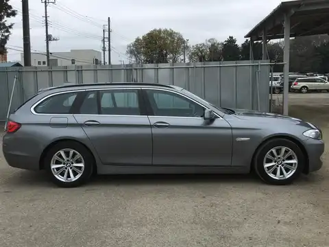 カタログ画像：５シリーズ （5 SERIES） ５２３ｉツーリング ハイラインパッケージ 2010年9月 DBA-MT25 2500cc 燃費10.2km / l 外装