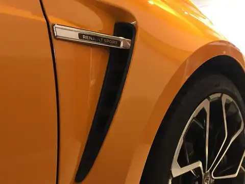 カタログ画像：メガーヌ （MEGANE） ルノー スポール 2019年10月 ABA-BBM5P 1800cc オランジュ トニックＭ 燃費13.3km / l 外装