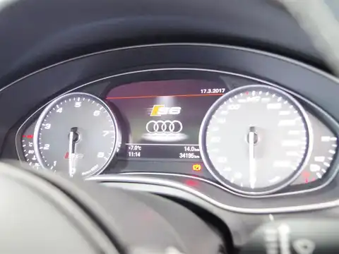 カタログ画像：Ｓ６ （S6） ベースグレード 2013年7月 ABA-4GCEUA 4000cc アイビスホワイトorグレイシアホワイトメタリック 燃費9.6km / l 内装