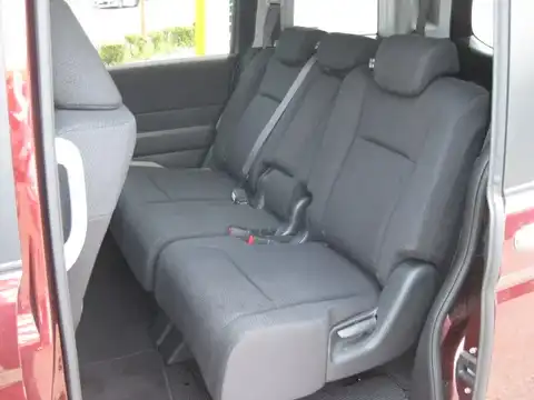 カタログ画像：ステップワゴンスパーダ （STEPWAGON SPADA） Ｚ インターナビセレクション 2012年4月 DBA-RK5 2000cc クリムゾン・パール 燃費14.4km / l 内装