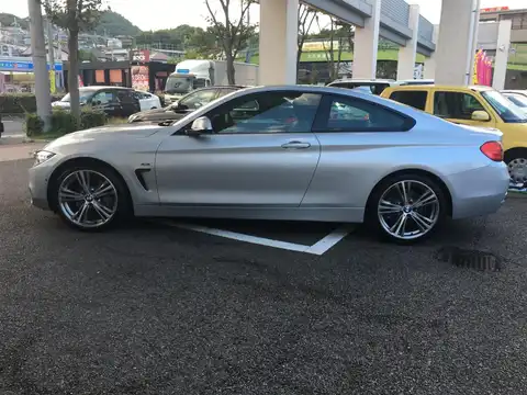 カタログ画像：４シリーズ （4 SERIES） ４３５ｉクーペ スポーツ 2014年11月 DBA-3R30 3000cc グレイシャー・シルバー（メタリック・カラー）orオリオン・シルバー（メタリック・カラー） 燃費12.7km / l 外装