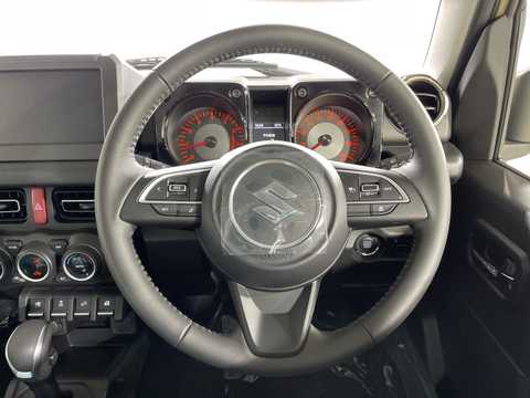 カタログ画像：ジムニー （JIMNY） ＸＧ 2025年11月 3BA-JB64W 660cc 燃費14.3km / l メイン