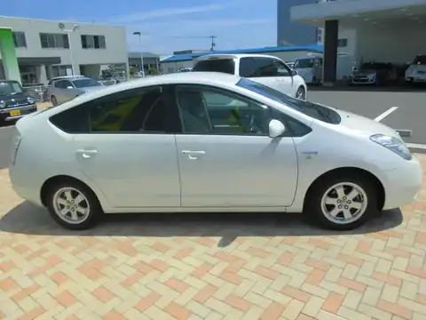 カタログ画像：プリウス （PRIUS） Ｓスタンダードパッケージ 2007年2月 DAA-NHW20 1500cc ホワイトパールクリスタルシャイン 燃費35.5km / l 外装