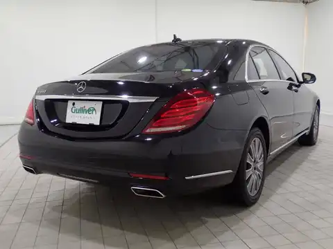 カタログ画像：Ｓクラス （S-CLASS） Ｓ５５０ロング マジックボディコントロール装着車 2014年6月 DBA-222182C 4700cc マグネタイトブラック（Ｍ）orオブシディアンブラック（Ｍ）orペリドットブラウン（Ｍ） 燃費10.5km / l バック